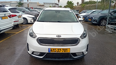 קיה נירו היברידי מודל 2018. 174,632 ק"מ, יד שלישית. מחיר מחירון: ₪83,000. תיבת הילוכים: אוטומטי 