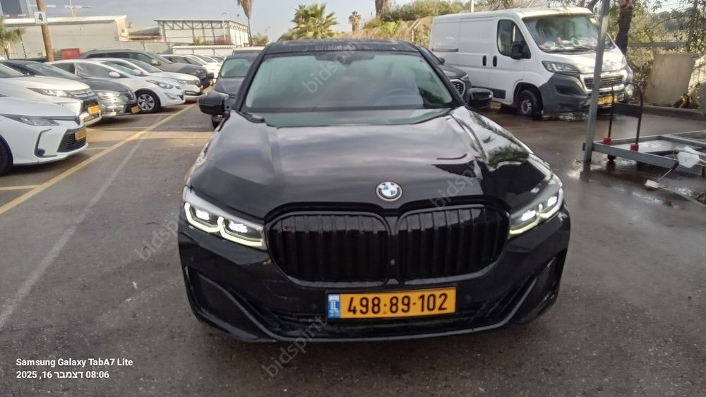 ב.מ.וו. 740LI מודל 2021. 71,944 ק"מ, יד שלישית. תיבת הילוכים: אוטומטי
צבע: שחור, מנוע: בנזין 