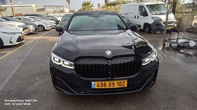 ב.מ.וו. 740LI מודל 2021. 71,944 ק"מ, יד שלישית. תיבת הילוכים: אוטומטי
צבע: שחור, מנוע: בנזין 