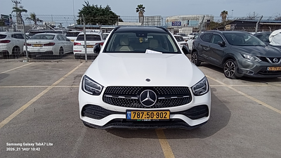 מרצדס GLC200 4MATIC מודל 2022. 66,103 ק"מ, יד שנייה. מחיר מחירון: ₪235,000. תיבת הילוכים: 