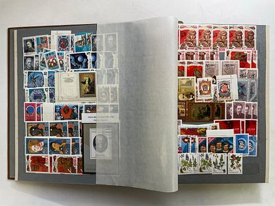 Альбом с марками СССР, не разобран, продается как есть, все заполненные страницы на фото.