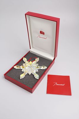 Украшение "Снежинка". Франция, Баккара, 20 век. 
Хрусталь. В родной коробке. 
11х11 см.