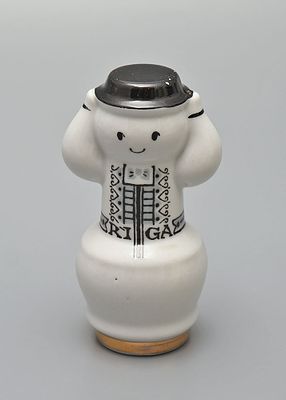 Перечница &laquo;Рига&raquo;. Латвия, Рижский фарфоровый завод, 1970-е годы, 
автор Валентина Аксёнова 