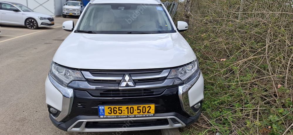 מיצובישי אאוטלנדר מודל 2021. 58,499 ק"מ, יד רביעית. תיבת הילוכים: אוטומטי
צבע: לבן, מנוע: בנזין 