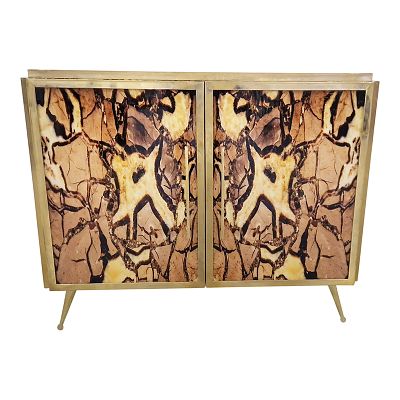 Credenza in vetro illuminata. Credenza due ante e ripiano interno in vetro, interamente 
