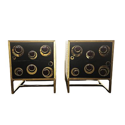 Coppia di comodini in vetro e ottone. Bellissima coppia di comodini interamente realizzati a 