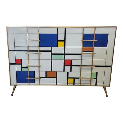 Com&ograve; a quattro cassetti in vetro di Murano stile “Mondrian”. Com&ograve; con quattro cassetti 
