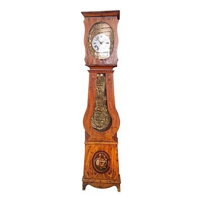 Orologio a pendolo “Morbier” Francese, fine XIX secolo. Struttura in legno di noce con motivi 