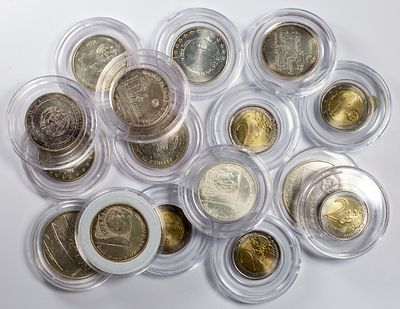 Lots World CoinsLot of multiple euro coins, various countries, most Portugal.Fine to XF.
