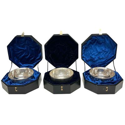 (3) Sterling Silver Bowls by James Curtis Silversmith in Presentation Boxes. 1104 Total Grams. 