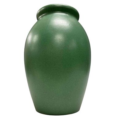 Zanesville Pottery Arts and Crafts Matte Green Vase. Zanesville stoneware satin finished Arts 