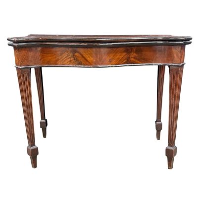 19th century English Mahogany Flip Top Gaming Table. Early 19th century, English flip top games 