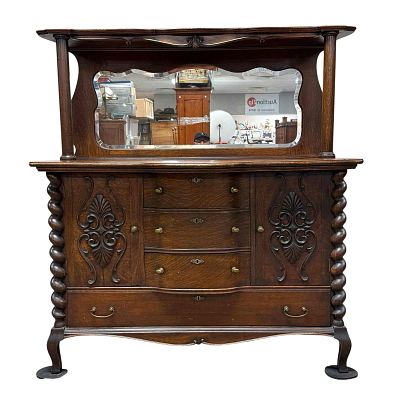 American Carved Oak Sideboard / Server. American Victorian oak mirrored sideboard buffet, dating 