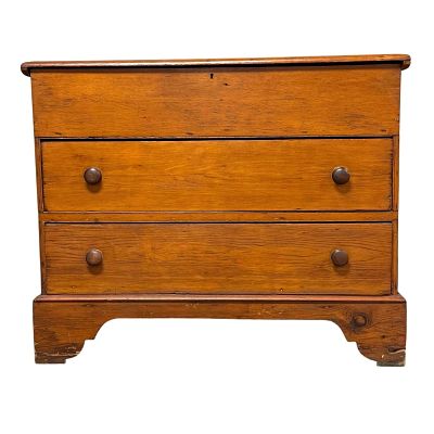 Circa 1820-1840 American Country Primitive Pine Mule Chest. Early to mid 19th century country 