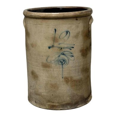 American Salt-Glazed "Bee Sting" 12 Gallon Stoneware Crock. Circa 1870-1890 American salt-glazed 