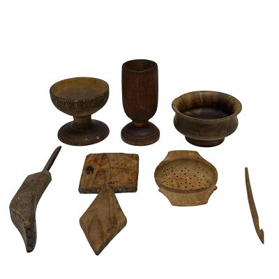 Primitive Turned-Wood Treenware Tools Items and Knife (7). Group includes; unique handled blade 
