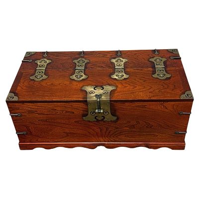 Antique Korean General Guan Yu Bandaji Elm or Ash Wood Blanket Chest. The rectangular chest 