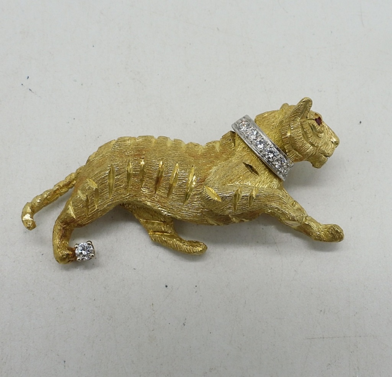 Vintage Auctions Online | August 26 Sparkle, Shine & Silver Jewelry Auction