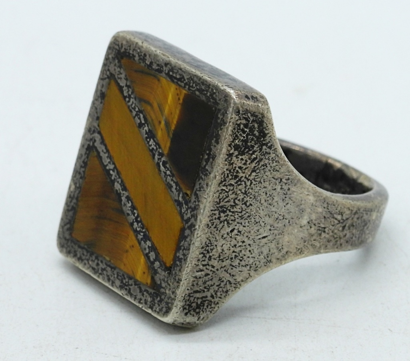 Vintage Auctions Online | September 30 Silver & Gold: A Timeless Treasure Auction