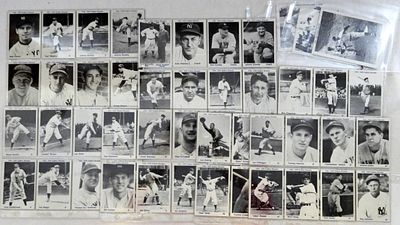 YANKEE DYNASTY CARD COLLECTION. BLACK & WHITE "REPRINT TRIBUTE" COLLECTION in SHEETS