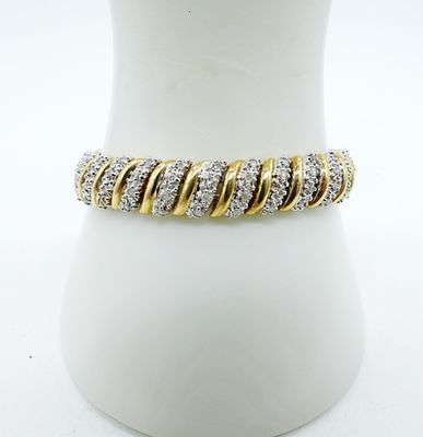 14KYG DIAMOND MOISSANITE BRACELET. 14K YELLOW GOLD, DIAMOND / MOISSANITE BRACELET. 7". (18.7 DWT)