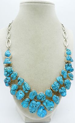 TURQUOISE STERLING V-SHAPE NECKLACE. VINTAGE STERLING V-SHAPED NECKLACE WITH LARGE TURQUOISE 