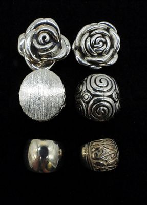 (6) FASHION STERLING RINGS. SIX FASHION STERLING RINGS, LARGE ROSES & DESIGNS. SIZES 8, 9, 10. 