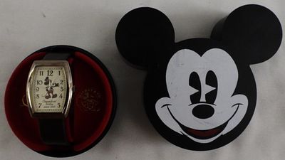 Steamboat Willie Disney Watch. In a cute Micky Mouse-shaped case. Disney FSC#32099-1, Made in 