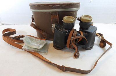 WWII Era Binoculars With Case. WW2 binoculars 6x30 Scope, Pilot, No. 2800503, with all four lens 