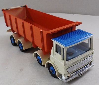 Dinky Toys 925 Leyland Dump Truck. Vintage Dinky Toys, Leyland dump truck with tilt cab, in 