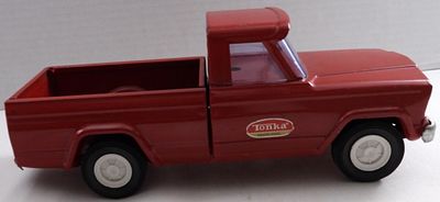 Vintage Tonka Side Step Pickup Truck. Beautiful condition, minimal paint scraped off, 9" long 