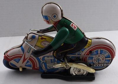 Vintage Tin Plate Windup Motorcycle. Works, really good condition, Made in China, MS-702, 7" long