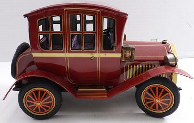 Vintage Grand-Pa Car Working. Battery-operated, working when tested, great condition, 9" x 5" x 