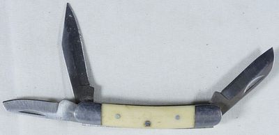 Winches Three-Blade Folding Pocket Knife. Shop Vintage