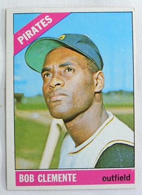 Bob Clemente TOPPS #400 Card. In good condition, no rounded corners and no creasing