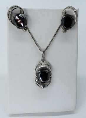 Vintage Hematite Sterling Necklace Set. Vintage sterling Hematite gemstone necklace, 20" and 