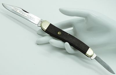 572 Puma-Senior Two-Blade Pocket Knife. Used. New stainless super keen setting steel