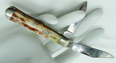Case XX 6225 1/2 Two-Blade Pocket Knife. Beautiful handle