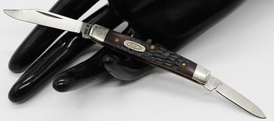 Case XX Trapper, Jigged Brown Bone Handle. Classic Case XX two-blade trapper pattern folding 