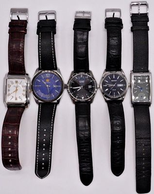 Lot of 5 Men's Leather Strap Watches, Vintage. A collection of five men's watches spanning 