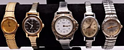Vintage Stretchy Band Watch Lot, Mixed Metals. A collection of five vintage stretch-band watches 
