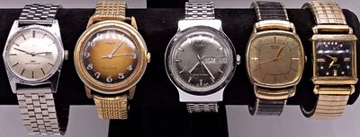 Vintage Men's Watch Lot, Five Assorted Timepieces. A collection of five men's watches spanning 