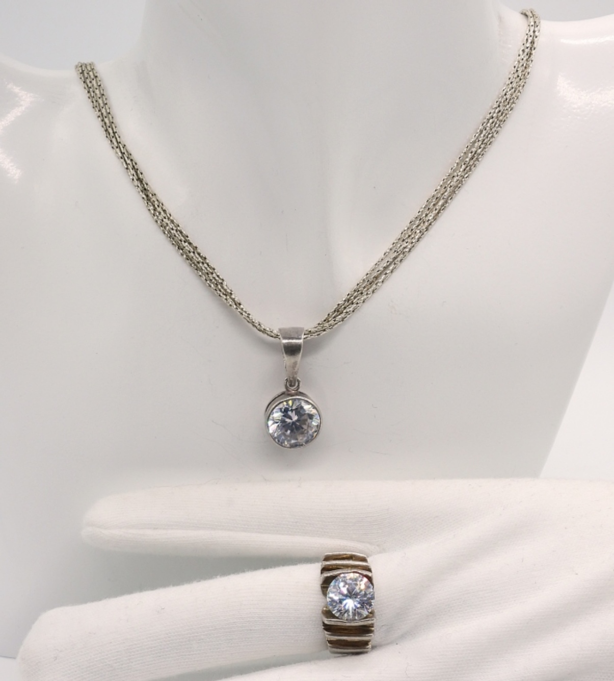 Mexico 925 Matching Ring & Necklace