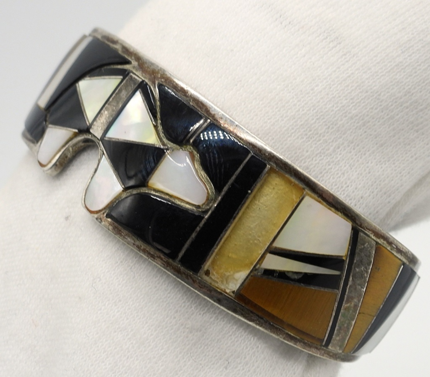 Navajo Sterling Bear Gemstone Inlay Cuff