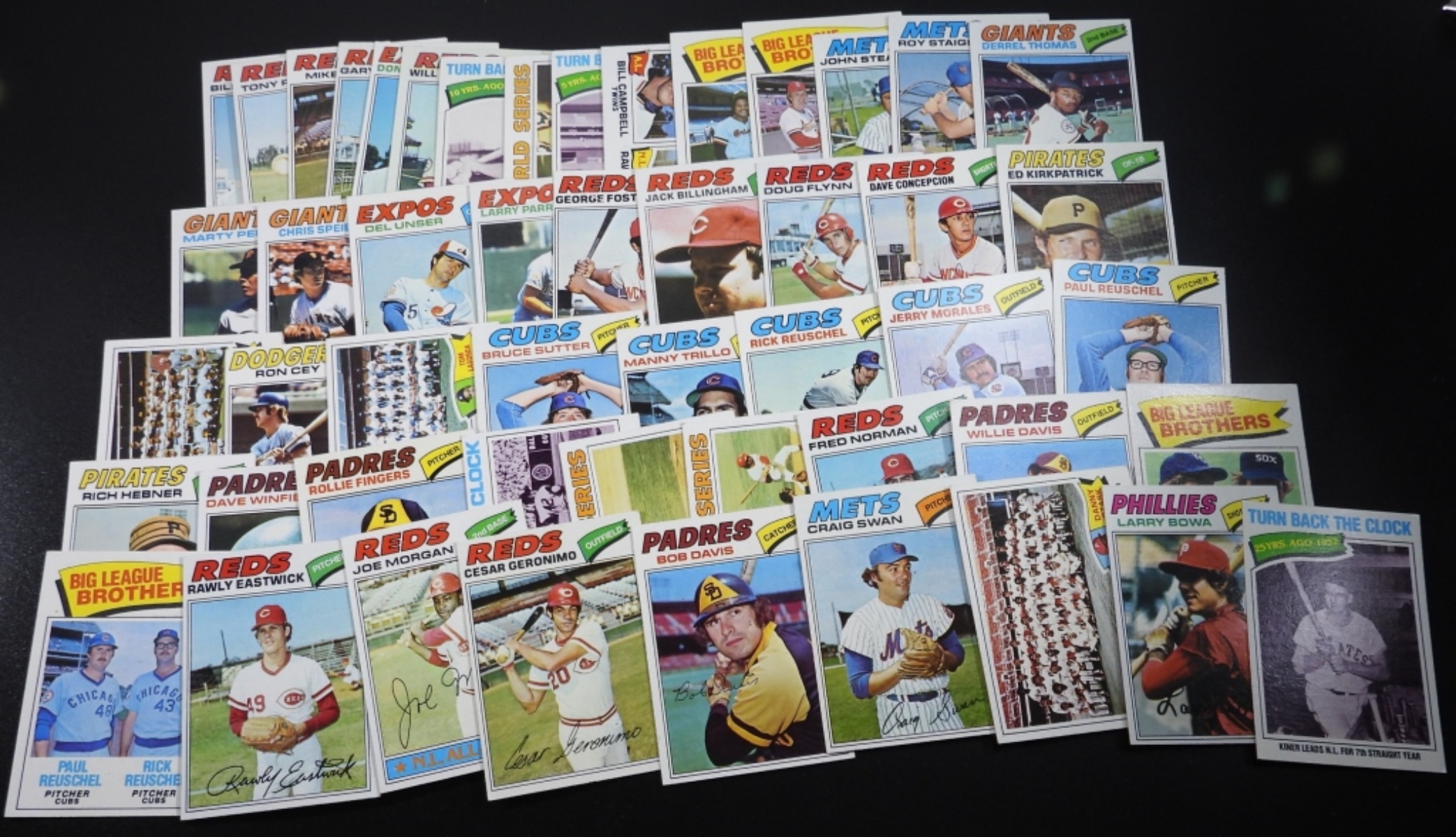 50 1970s Topps Baseball Cards Mixed Lot