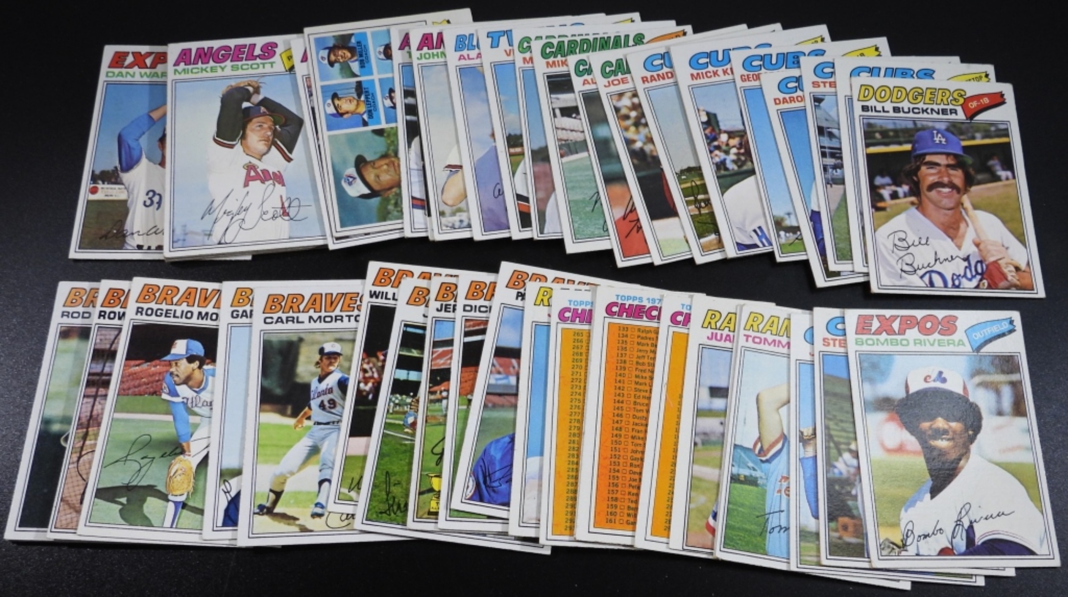 Lot of 50 1970s Topps Baseball Cards