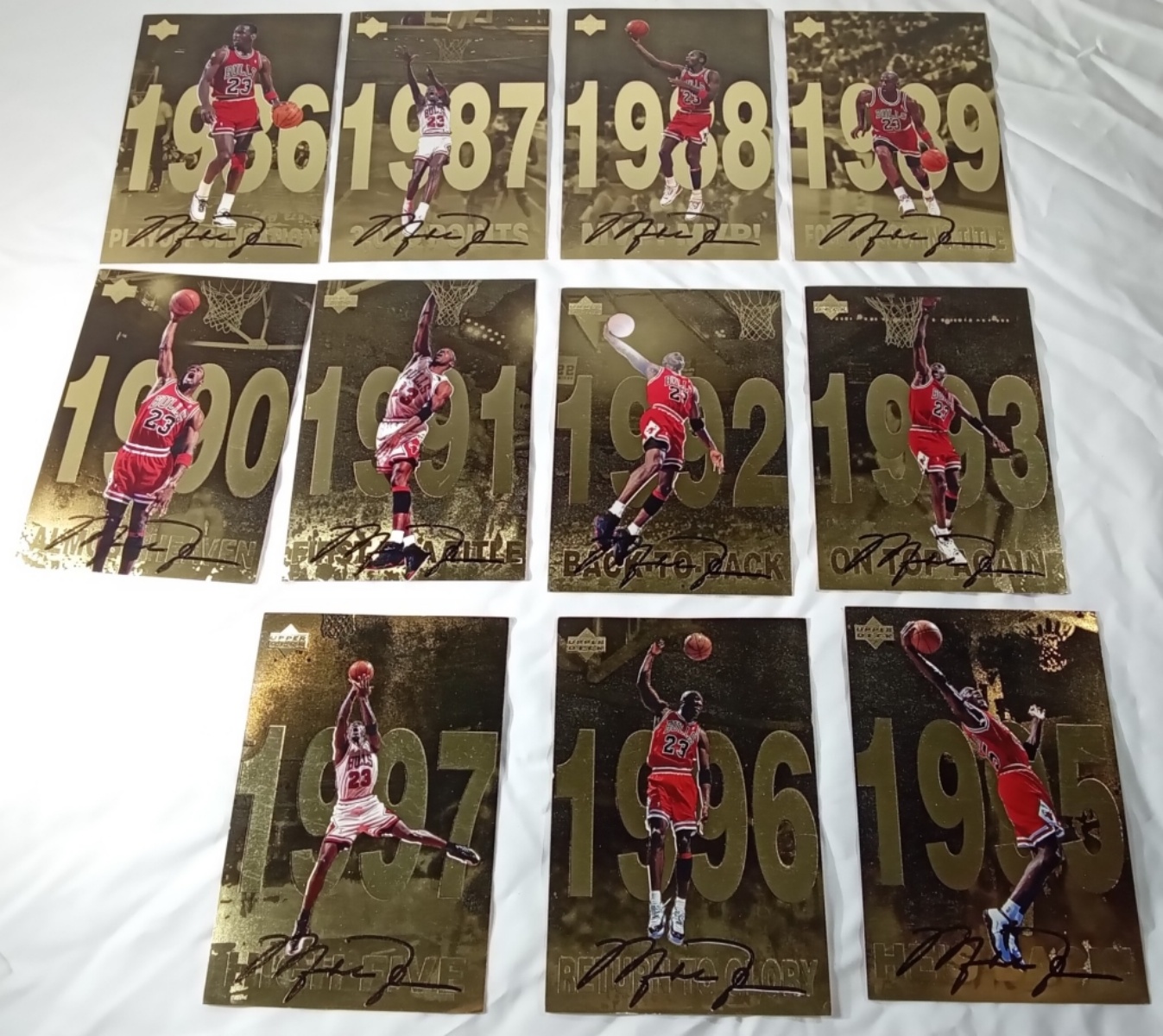 Michael Jordan Gatorade Gold Foil Jumbo Cards, 11