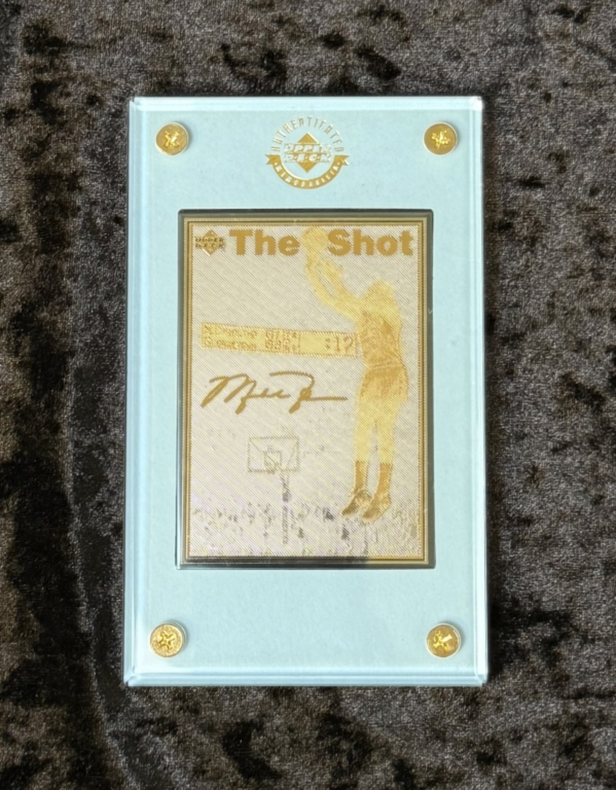 Michael Jordan Signed "The Shot" Gold Card Upper