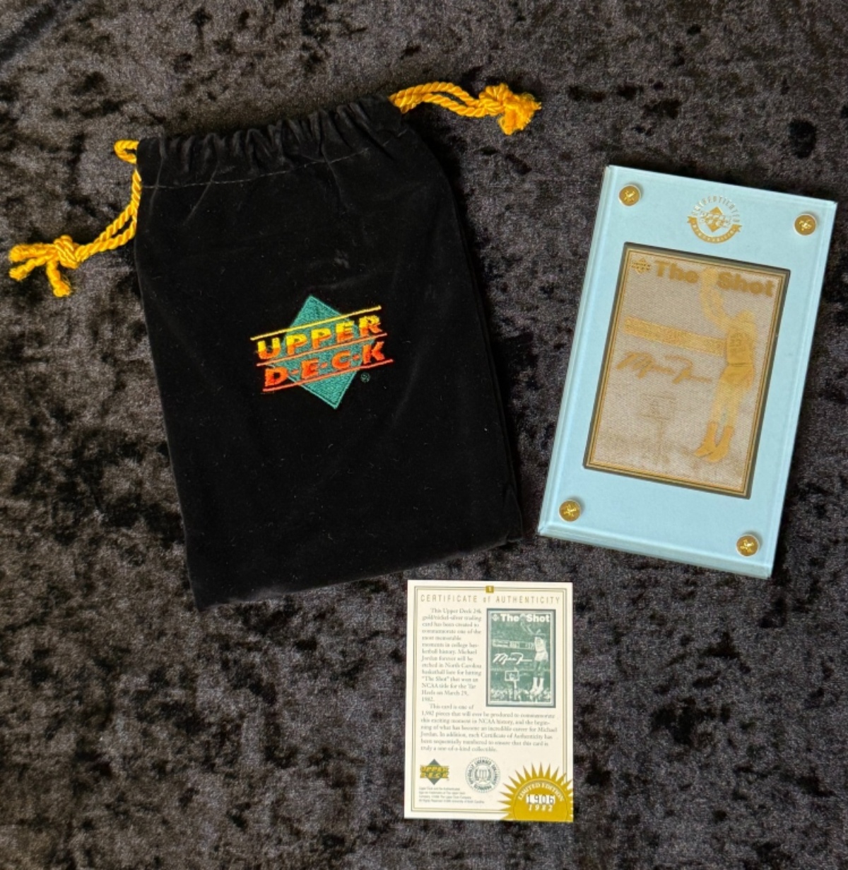 Michael Jordan Signed "The Shot" Gold Card Upper