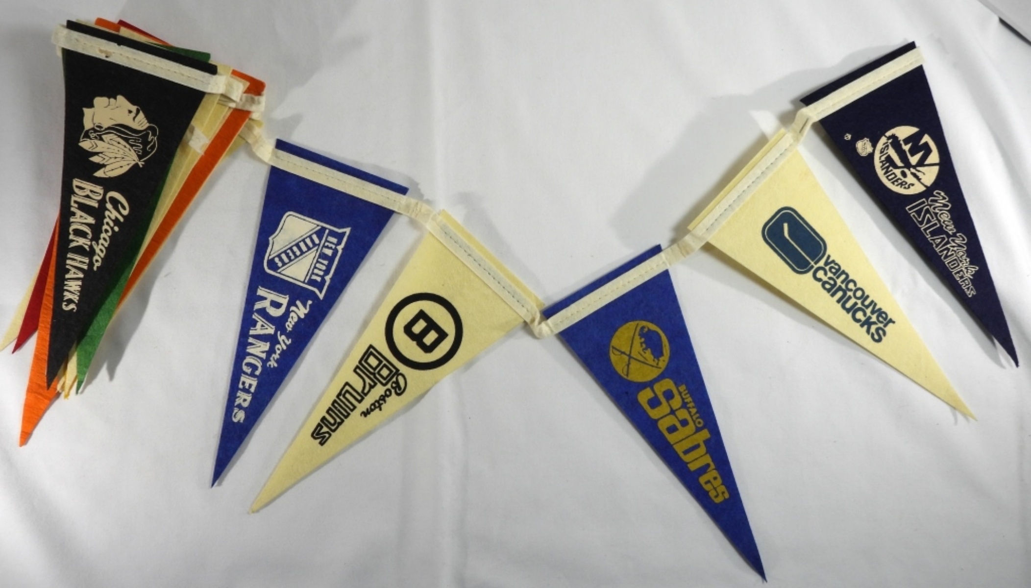 NHL Hockey Pennant String